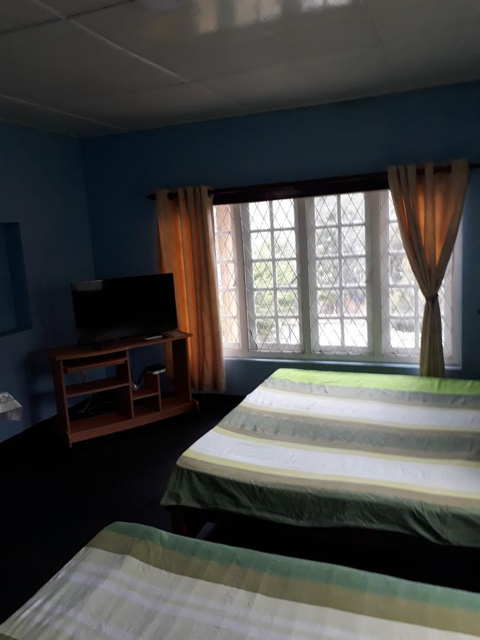 Rainyfreindz Hotel Nuwara Eliya Exterior photo